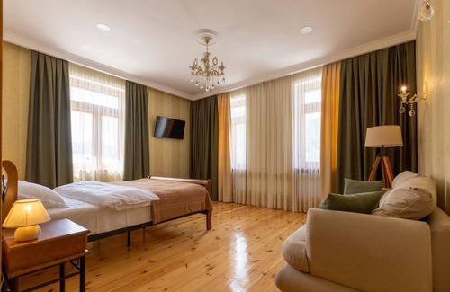 Stepantsminda Cama Y Desayuno | GRAF KAZBEGI