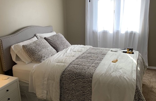 Fowler Casa | Gramke Guest House 2 Acre Property Peaceful Country Oasis