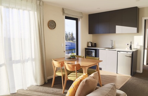 Nelson South Casa | Grampians Views Nelson: 4 Bedrooms, 3 Baths, Sun & City Proximity!