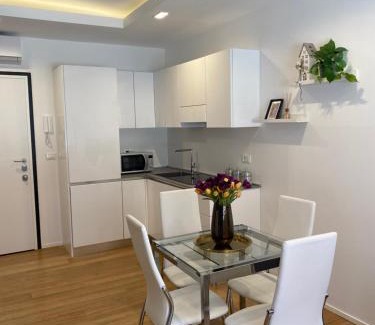Chinatown Apartamento | Gramsci 2 - Cozy Apartment near Sempione Park!