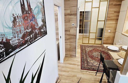 Badalona Apartamento | Gran apartamento ideal grupos muy cerca ciudad de Barcelona