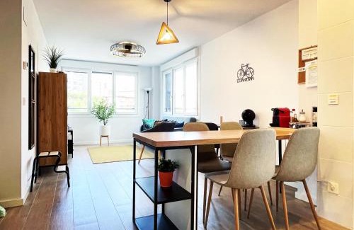 Barakaldo Apartamento | Gran Bilbao XI with parking by Aston Rentals