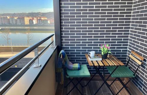 Barakaldo Apartamento | Gran Bilbao XI with parking by Aston Rentals