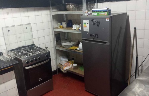 Downtown Santiago Casa | Gran casona en barrio Yungay, recién remodelada. Barrio muy tranquilo y céntrico