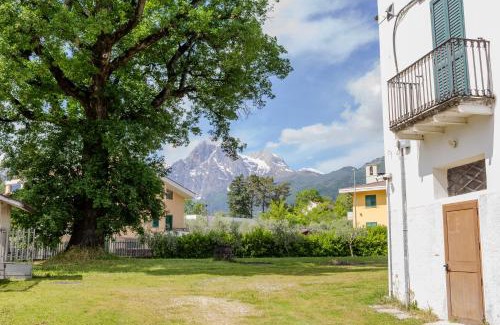 Colledara Casa | Gran sasso white house