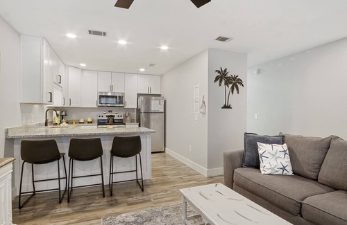 El Centro Beach Condominio | Granada Getaway Ground floor PETS AOK