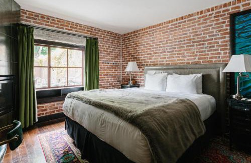 Downtown Hotel | Granada Hotel & Bistro