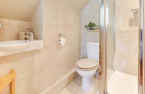 Scurlage Casa | Granary Cottage in the beautiful Swansea