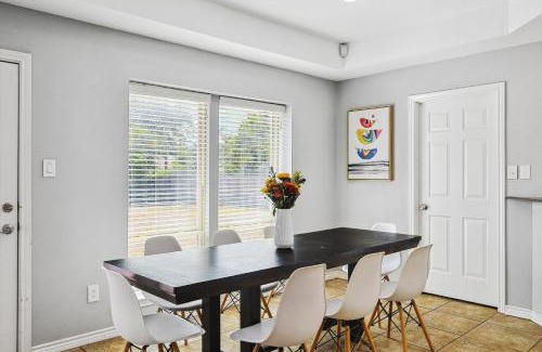 Far North Dallas Casa | Grand 4Br-2Bath Home 8 min From UT Dallas