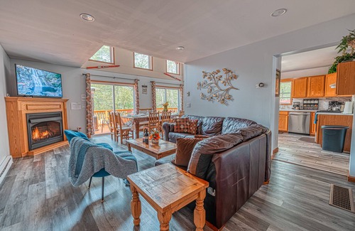 Briar Crest Woods Chalet De Esquí | "Grand Antilia" 6BR Hot Tub,GameRoom, Minigolf & BonusRoom