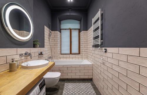 Lviv City Center Apartamento | Grand Apartment