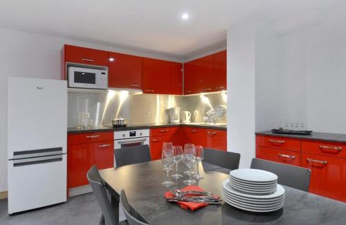 Macot-la-Plagne Apartamento | Grand appartement rénové - 11 pers - Centre station - Balcon - FR-1-181-2379