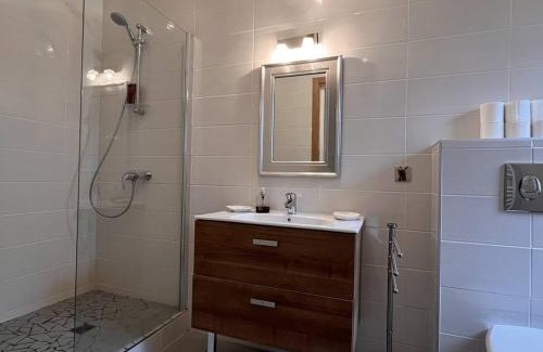 Cauterets Apartamento | Grand appartement montagne, centre-ville, 6 pers - FR-1-234-327