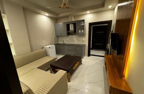 Faisalabad Apartamento | Grand atrium one bed apartment