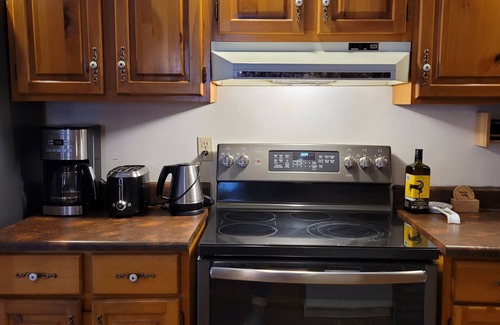 Grand Bend Cabaña | Grand Bend - Southcott Pines Chalet Near the Lake