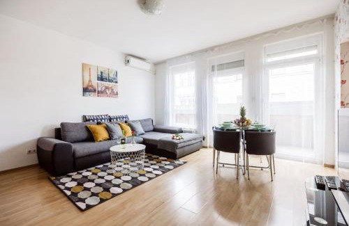 Palace District Apartamento | Grand Budapest Penthouse