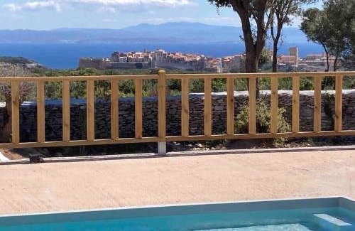 Bonifacio Chalet De Esquí | Grand chalet d’été avec piscine