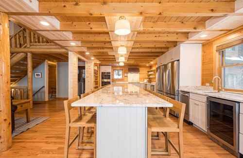 Thayerville Casa | Grand Chestnut Lodge | Lakefront w/ Game Room, Hot Tub & Dock!