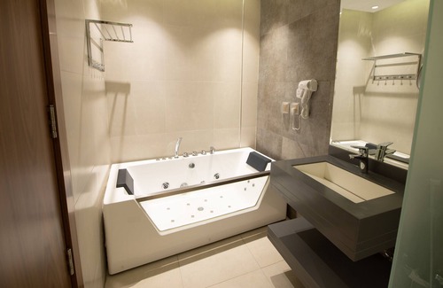 Al Hofuf Hotel | Grand day hotel