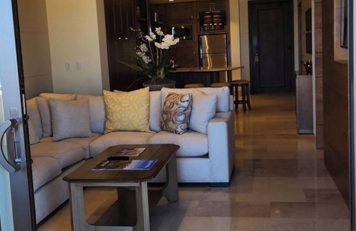 Los Cangrejos II y III Complejo | Grand Room at Dunes with Private Beach with Discount Golf Package