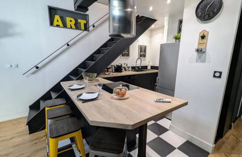 Saint-Cyprien Apartamento | Grand duplex - Parking privé - Centre - Calme
