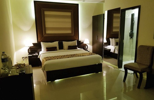Lahore Hotel | Grand Enclave