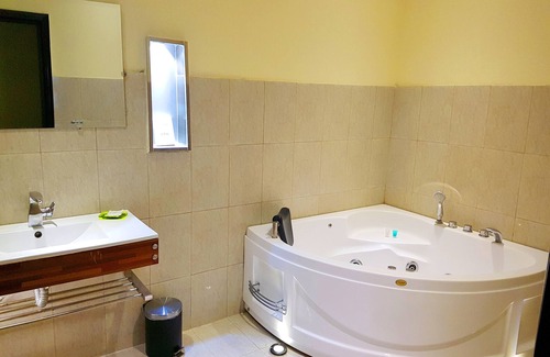 Lahore Hotel | Grand Enclave