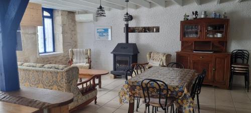 Taize-Maulais Casa | Grand gîte à la campagne