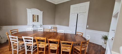 Septmonts Casa | Grand gîte 15 personnes, 9 chambres, 100km de Paris en Exclusivité