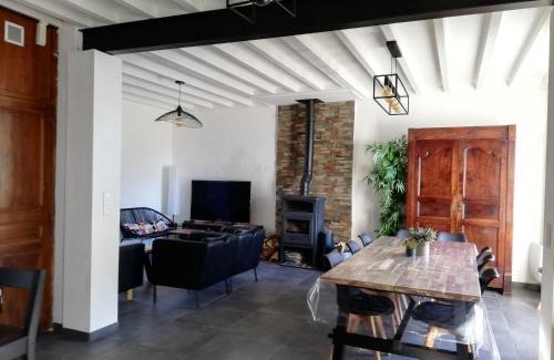 Miglos Casa | Grand gîte au coeur d'un charmant village