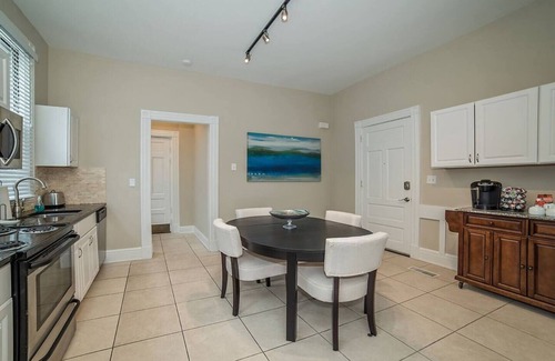Walnut Hills Apartamento | Grand Historic 2 Bedroom Apartment Near Eden Park