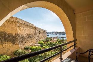 Floriana Complejo | Grand Hotel Excelsior