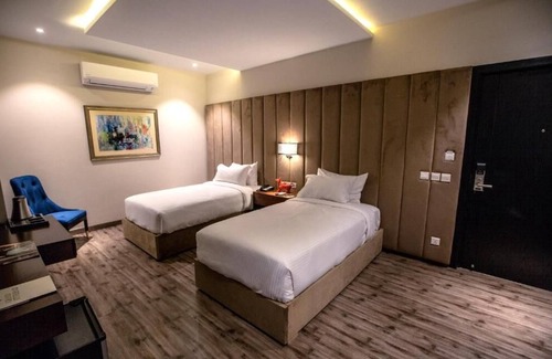 Gulberg Hotel | Grand Ittehad Boutique Hotel