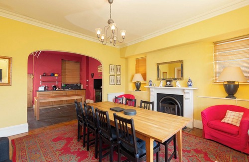 Barmouth Apartamento | Grand large apartment in Townhouse by the Sea. Superb Views. Brilliant Location