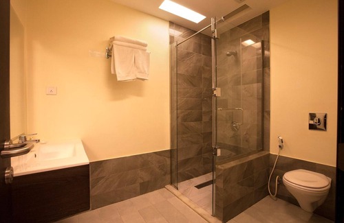 Al Mubarraz Hotel | Grand Lily Hotel Suites