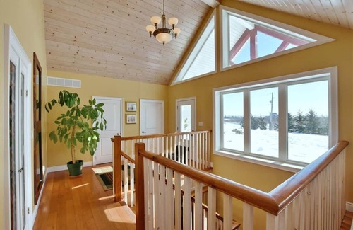 Meaford Cabaña | Grand Luxury Cottage by Blue Mountains with pool and hot tub