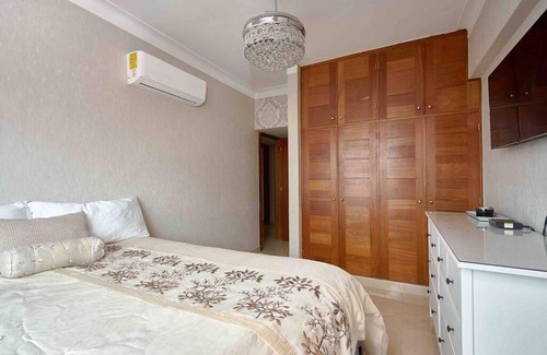 Renacimiento Apartamento | Grand Luxury Penthouse'Upscale+HotTub+Terrace+BBQ