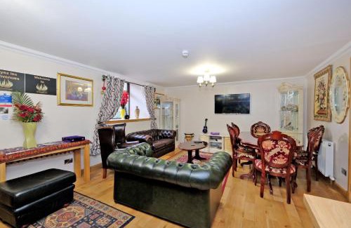 Central Aberdeen Casa | Grand Mansion 9 Beds Sleeps 17 Parking - Groups