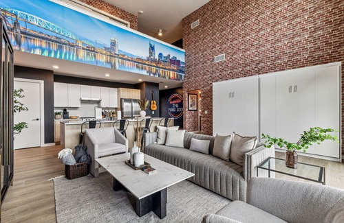 Downtown Nashville Condominio | Grand Ole Nashville Downtown- Walk to Broadway with Pool, Gym, Parking