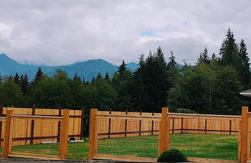 Amanda Park Casa | Grand Opening! 3-Bedroom Home- Close to Olympic National Park and Lake Quinault