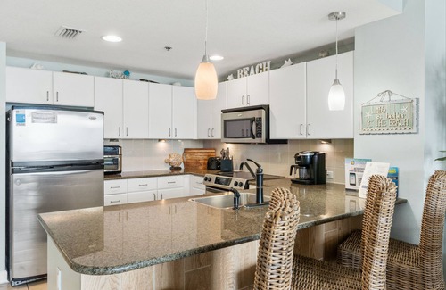 Panama City Beach Condominio | Grand Panama Beach Resort by Panhandle Getaways