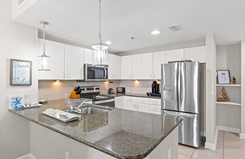 Panama City Beach Condominio | Grand Panama Beach Resort by Panhandle Getaways