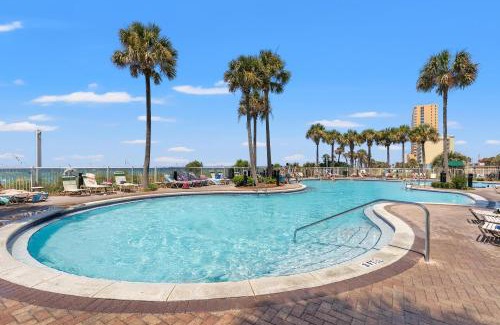 Panama City Beach Apartamento | Grand Panama Beach Resort by Panhandle Getaways