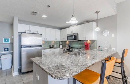 Panama City Beach Condominio | Grand Panama Beach Resort End of Summer discount Rates 06/09-08/28/2024