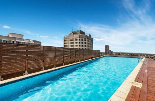 Melbourne Apartamento | Grand Prix & Water View - Free Parking, Pool & Gym