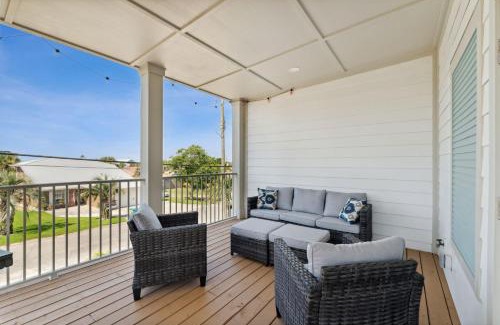 Laguna Beach Estates Casa | Grand Retreat I! 4BR 5BA Sleeps 15! Private Pool! Luxury and comfort await!