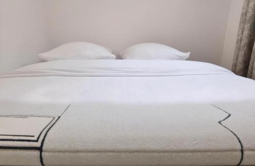 Chateauroux Apartamento | Grand studio avec Jardin, Parking gratuit