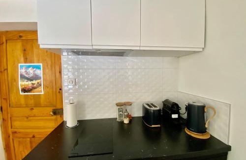 Briancon Apartamento | Grand studio classé 4 étoiles avec jardin et garage vélo, moto