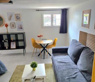 Epinay-sur-Seine Apartamento | Grand studio cosy proche Paris