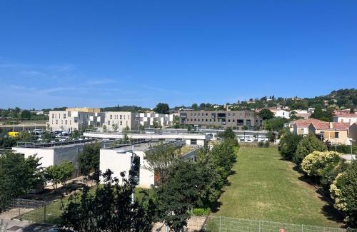 Manosque Apartamento | Grand studio Manosque face lycée international et hôpital, Cadarache-Iter